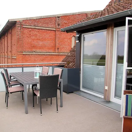 Holiday home Gaensebluemchen